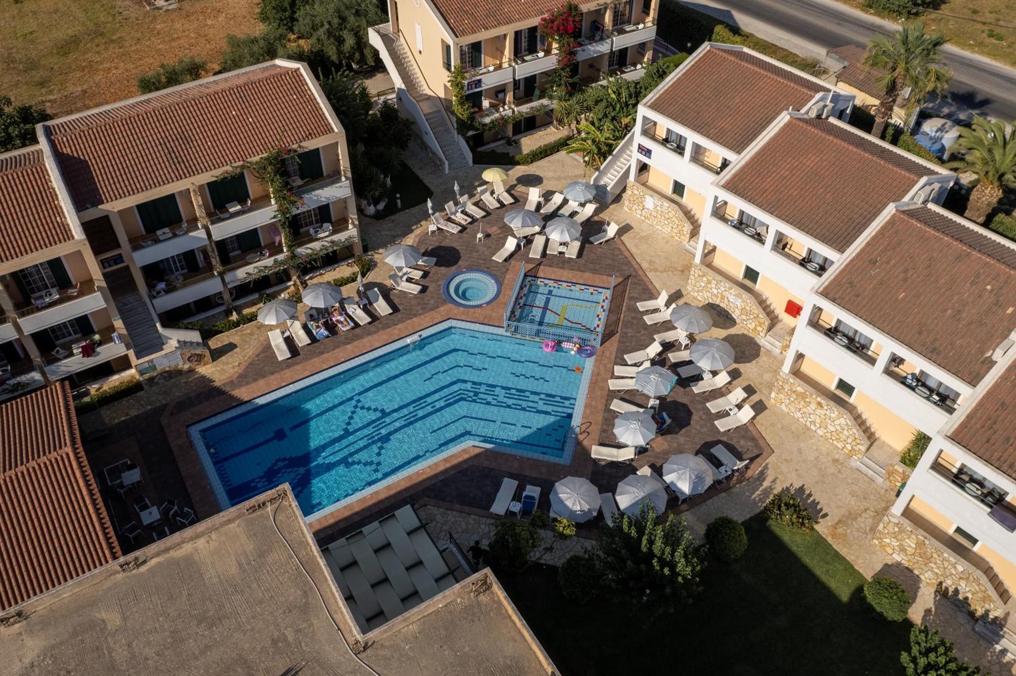 Aparthotel Oscar 3*
